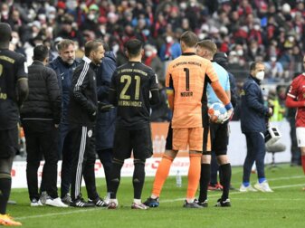 Schiri Zwayer rechnet nicht mit Folgen für Bayern Schiri Zwayer rechnet nicht mit Folgen für Bayern
