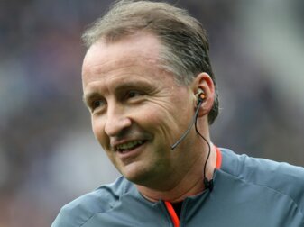 Schiedsrichter-Lehrwart Wagner sieht Fehler bei Dingert Schiedsrichter-Lehrwart Wagner sieht Fehler bei Dingert