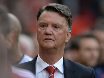FC Bayern wünscht erkranktem van Gaal "eine schnelle Genesung" FC Bayern wünscht erkranktem van Gaal "eine schnelle Genesung"