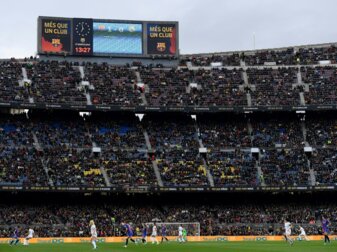 50.000 Tickets verkauft: Wölfinnen in Barcelona vor großer Kulisse 50.000 Tickets verkauft: Wölfinnen in Barcelona vor großer Kulisse
