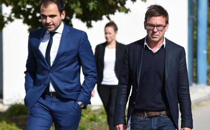 Noor Basha (l) und Markus Rejek (M) bleiben im Amt. Foto: Andreas Gebert