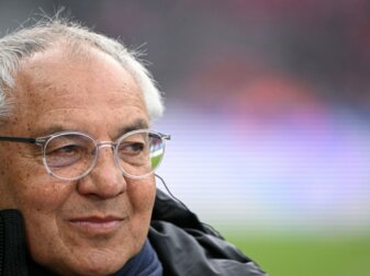 Nach Derby-Pleite: Magath grübelt "fast die gesamte Nacht" Nach Derby-Pleite: Magath grübelt "fast die gesamte Nacht"