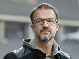 Bobic verurteilt Trikot-Demütigung durch Hertha-Ultras Bobic verurteilt Trikot-Demütigung durch Hertha-Ultras