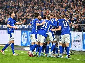 Schalke ist nach dem Sieg gegen Heidenheim an der Spitze der 2. Liga angekommen.