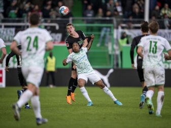 Für 23 Minuten stand Ngankam (mitte) bei seinem Comeback auf dem Platz. Foto: Daniel Kopatsch/Getty Images Für 23 Minuten stand Ngankam (mitte) bei seinem Comeback auf dem Platz. Foto: Daniel Kopatsch/Getty Images