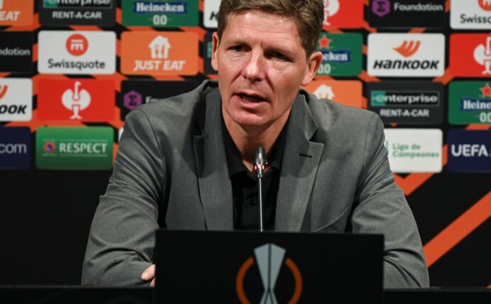 Muss mit der Eintracht auf dem Weg ins Halbfinale im Camp Nou die größtmögliche Hürde nehmen: Cheftrainer Oliver Glasner.