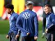 Schlotterbeck und Adeyemi beim Training der Nationalmannschaft (Foto: Martin Rose/Getty Images)