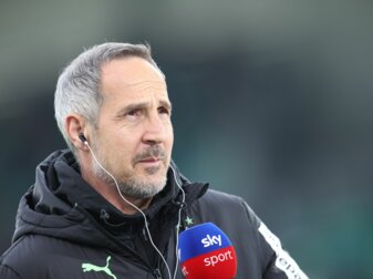 Gibt sich entspannt vor dem Rhein-Derby: Gladbach-Coach Adi Hütter. Gibt sich entspannt vor dem Rhein-Derby: Gladbach-Coach Adi Hütter.