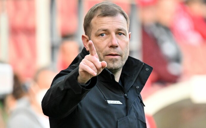 Hofft auf Chancen im Spiel gegen Bayern München, «wenn wir schnell und präzise spielen»: Bielefelds Trainer Frank Kramer.