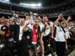 Alle in weiß: Das Camp Nou war gegen die Eintracht ganz in Frankfurter Hand.