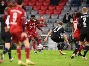 Über 70 Minuten brauchte der FCB im Hinspiel, um das Bollwerk der Arminia zu knacken. Foto: Sebastian Widmann/Getty Images Über 70 Minuten brauchte der FCB im Hinspiel, um das Bollwerk der Arminia zu knacken. Foto: Sebastian Widmann/Getty Images