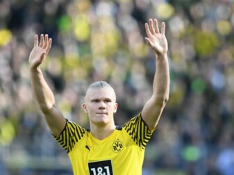Ist rechtzeitig vor dem Bundesliga-Hit gegen Bayern wieder fit: BVB-Torjäger Erling Haaland. Ist rechtzeitig vor dem Bundesliga-Hit gegen Bayern wieder fit: BVB-Torjäger Erling Haaland.
