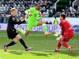 Lukas Nmecha im Spiel gegen Arminia Bielefeld (Fotos: Stuart Franklin/Getty Images) Lukas Nmecha im Spiel gegen Arminia Bielefeld (Fotos: Stuart Franklin/Getty Images)