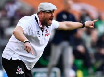 Steffen Baumgart steht mit seinen Kölnern derzeit auf Platz sieben. Steffen Baumgart steht mit seinen Kölnern derzeit auf Platz sieben.