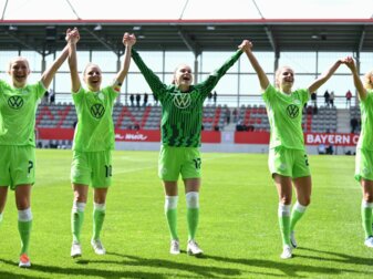 Freuen sich auf die große Kulisse beim FC Barcelona: Wolfsburgs Spielerinnen. Freuen sich auf die große Kulisse beim FC Barcelona: Wolfsburgs Spielerinnen.