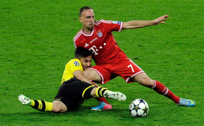 Bundesliga-Duell in London: 2013 treffen Franck Ribery (r) mit dem FC Bayern München auf Ilkay Gündogan und den BVB.