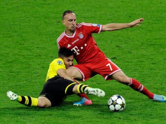 Bundesliga-Duell in London: 2013 treffen Franck Ribery (r) mit dem FC Bayern München auf Ilkay Gündogan und den BVB. Bundesliga-Duell in London: 2013 treffen Franck Ribery (r) mit dem FC Bayern München auf Ilkay Gündogan und den BVB.