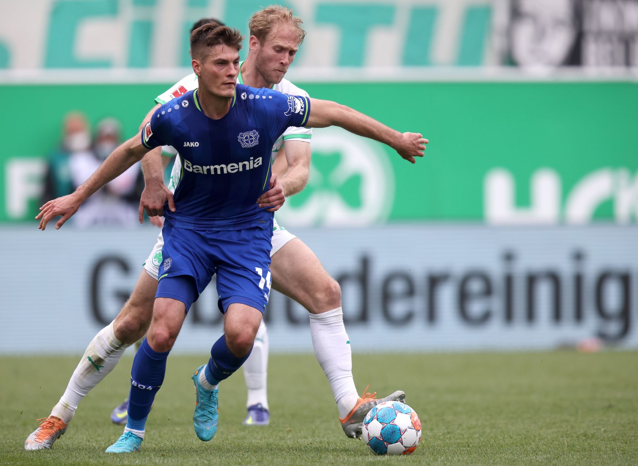 Patrik Schick leitete mit seinem Tor die Wende zum Leverkusener Sieg in Fürth ein.
