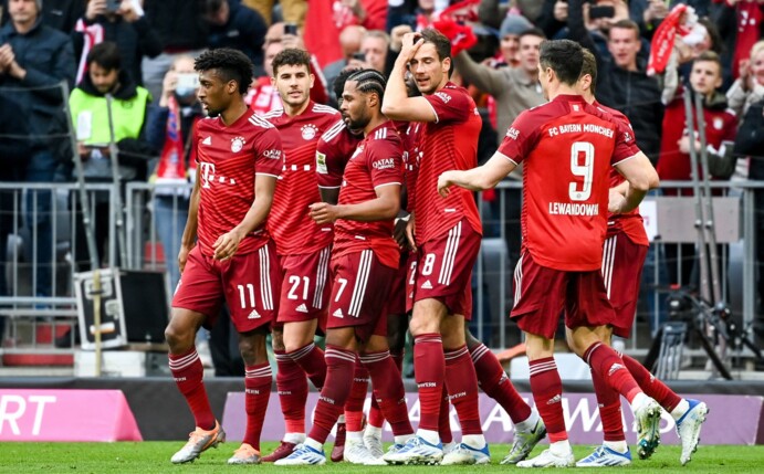 Die Bayern sind durch den Sieg gegen Dortmund vorzeitig Meister.
