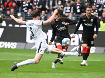 Hoffenheims Havard Nordtveit (l) musste gegen Frankfurt verletzt ausgewechselt werden. Hoffenheims Havard Nordtveit (l) musste gegen Frankfurt verletzt ausgewechselt werden.