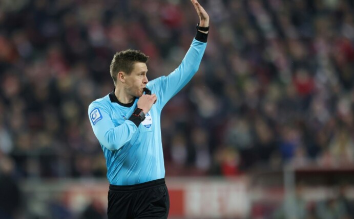 Schiedsrichter Siebert räumt Fehler im Topspiel ein