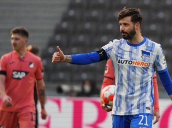 Herthas Marvin Plattenhardt musste gegen Stuttgart verletzt ausgwechselt werden. Herthas Marvin Plattenhardt musste gegen Stuttgart verletzt ausgwechselt werden.