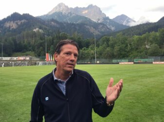 Der ehemalige Fußball-Nationalspieler Christian Ziege ist seit Ende April 2019 für den FC Pinzgau tätig. Der ehemalige Fußball-Nationalspieler Christian Ziege ist seit Ende April 2019 für den FC Pinzgau tätig.