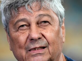 Nahm in väterlicher Manier die Mannschaft von Dynamo Kiew in seine Obhut: Cheftrainer Mircea Lucescu. Nahm in väterlicher Manier die Mannschaft von Dynamo Kiew in seine Obhut: Cheftrainer Mircea Lucescu.