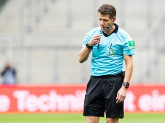 Ittrich vor BVB-Benefizspiel: "Seht es nicht als Ablenkung" Ittrich vor BVB-Benefizspiel: "Seht es nicht als Ablenkung"