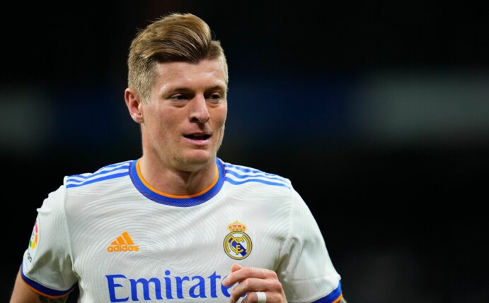 Führt den wöchentlichen Podcast «Einfach mal Luppen» mit seinem Bruder Felix: Toni Kroos von Real Madrid.