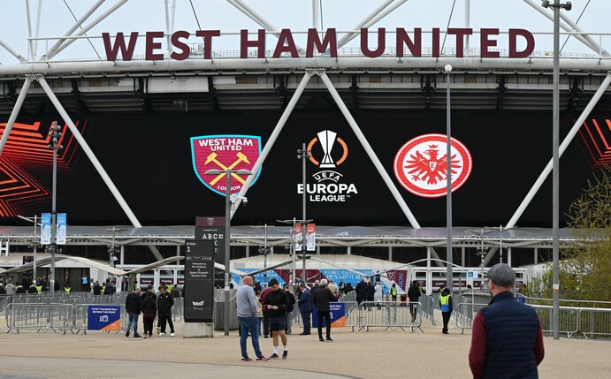 Bei Eintracht Frankfurts Gastspiel bei West Ham United kam es in der Halbzeit zu einem unschönen Zwischenfall.