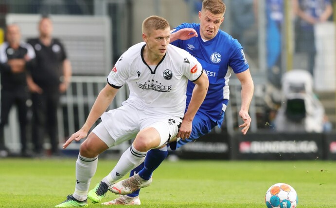 Dank Terodde: Schalke klar auf Aufstiegskurs
