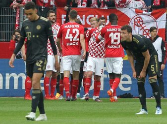Kater nach Meisterparty: Bayern enttäuschen in Mainz Kater nach Meisterparty: Bayern enttäuschen in Mainz