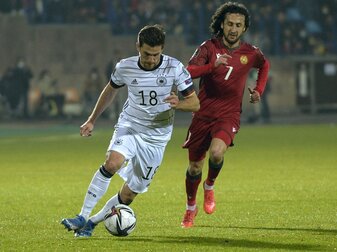 Hofmann sieht seine DFB-Zukunft als Rechtsverteidiger Hofmann sieht seine DFB-Zukunft als Rechtsverteidiger