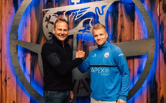 Rostock verlängert mit Mittelfeldspieler Rhein