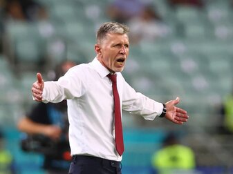 Jaroslav Silhavy bleibt weiterhin tschechischer Fußball- Nationaltrainer.