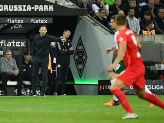 Tedesco sieht Champions-League-Teilnahme in Gefahr: "Nicht einfach" Tedesco sieht Champions-League-Teilnahme in Gefahr: "Nicht einfach"