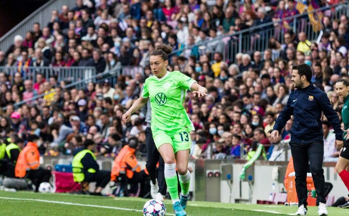 Nationalspielerin Rauch verlängert vorzeitig in Wolfsburg