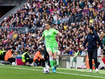 Nationalspielerin Rauch verlängert vorzeitig in Wolfsburg Nationalspielerin Rauch verlängert vorzeitig in Wolfsburg