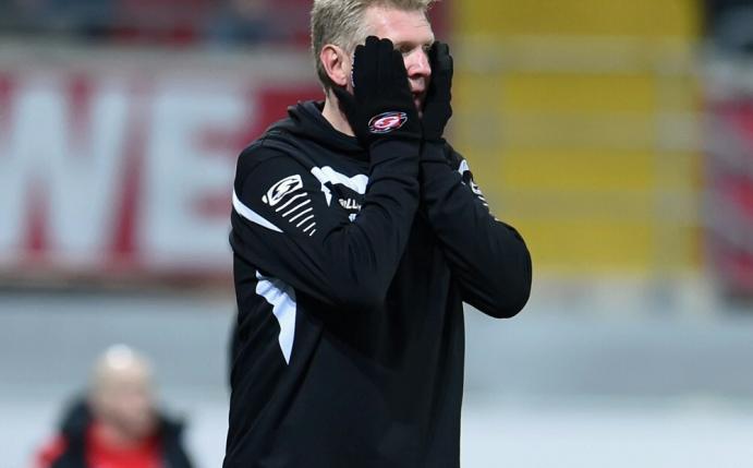 Stefan Effenberg angeblich mit ungültiger Trainerlizenz (Quelle: PIXATHLON/SID)