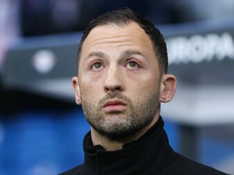 Fordert eine deutliche Reaktion im letzten Bundesliga-Heimspiel der Saison gegen den FC Augsburg: Leipzigs Trainer Domenico Tedesco. Fordert eine deutliche Reaktion im letzten Bundesliga-Heimspiel der Saison gegen den FC Augsburg: Leipzigs Trainer Domenico Tedesco.