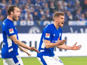 Der FC Schalke 04 spielt in der nächsten Saison wieder in der Bundesliga. Der FC Schalke 04 spielt in der nächsten Saison wieder in der Bundesliga.