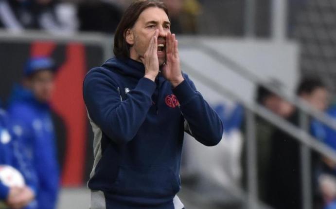 Martin Schmidt bereitet sein Team auf den FC Bayern vor. Foto: Uwe Anspach