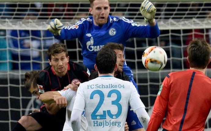 Die Schalker hinken ihren Saisonzielen hinterher. Foto: Boris Roessler