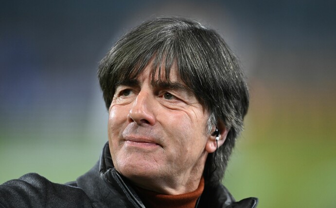 Der ehemalige Bundestrainer Jogi Löw lobt Christian Streich.