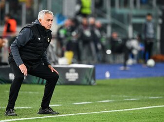 Mourinho muss mit Rom um Europa-League-Qualifikation bangen Mourinho muss mit Rom um Europa-League-Qualifikation bangen