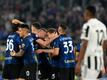 Die Spieler von Inter Mailand feiern ein Tor gegen Juve.