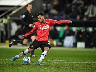 Hannovers Linton Maina wechselt im Sommer ablösefrei zum 1. FC Köln.