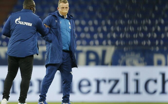 Büskens ermahnt Schalke nach dem Aufstieg zu Demut