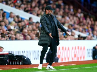 Trainer Jürgen Klopp kann mit dem FC Liverpool in dieser Saison vier Titel gewinnen.